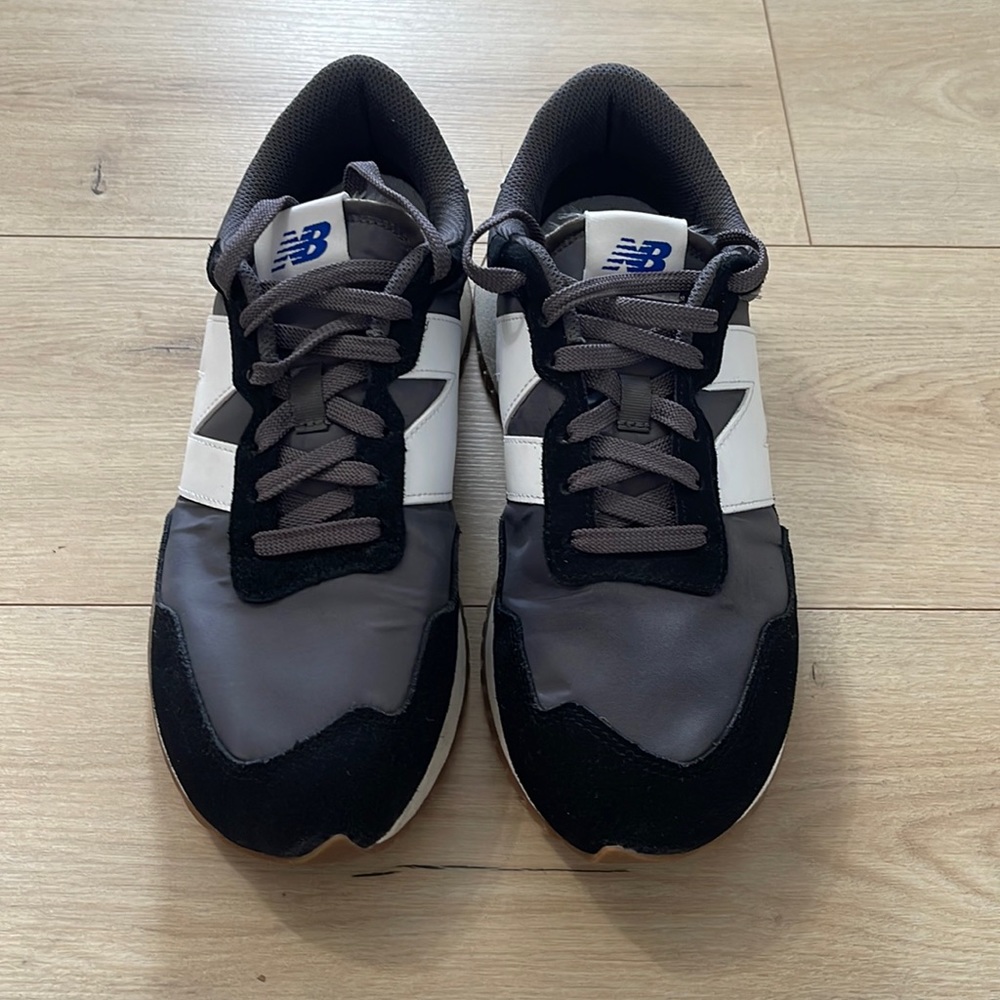 New Balance 237